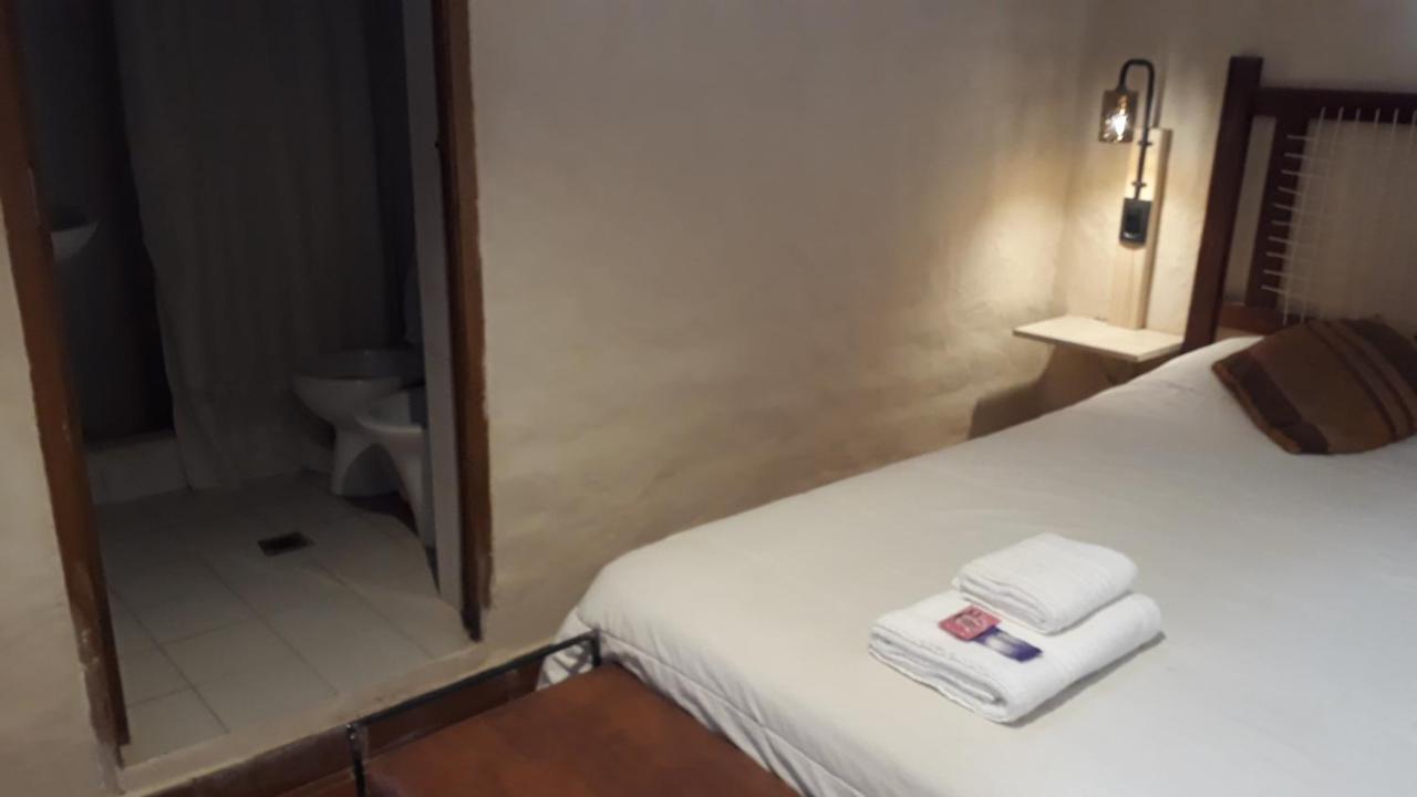 Casa De La Flia. Sanchez Bed & Breakfast Humahuaca Dış mekan fotoğraf